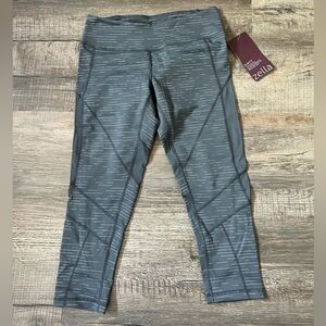 NWT! Zella Slim Fit Legging Grey Graphite Crop Capri Small Mesh Gym Yoga